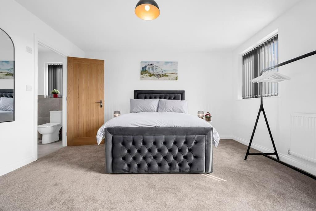 Chique Luxurious Modern Holiday home Worsley