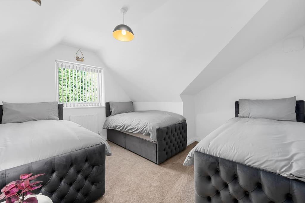 Chique Luxurious Modern Holiday home Worsley