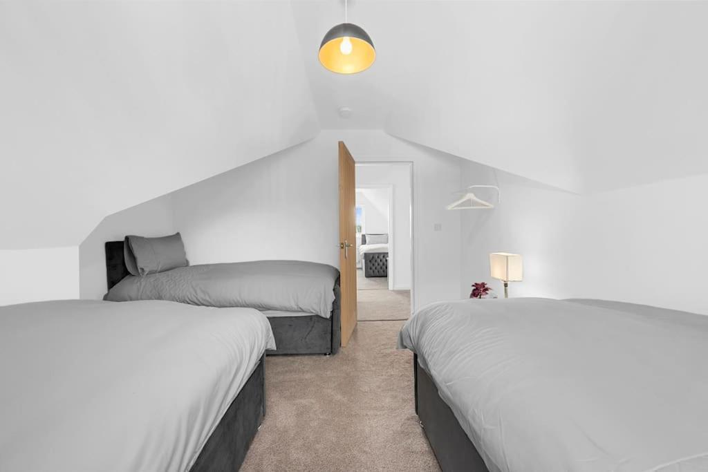 Chique Luxurious Modern Holiday home Worsley
